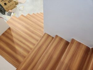 Mặt bậc cầu thang nhựa giả gỗ sử dụng keo