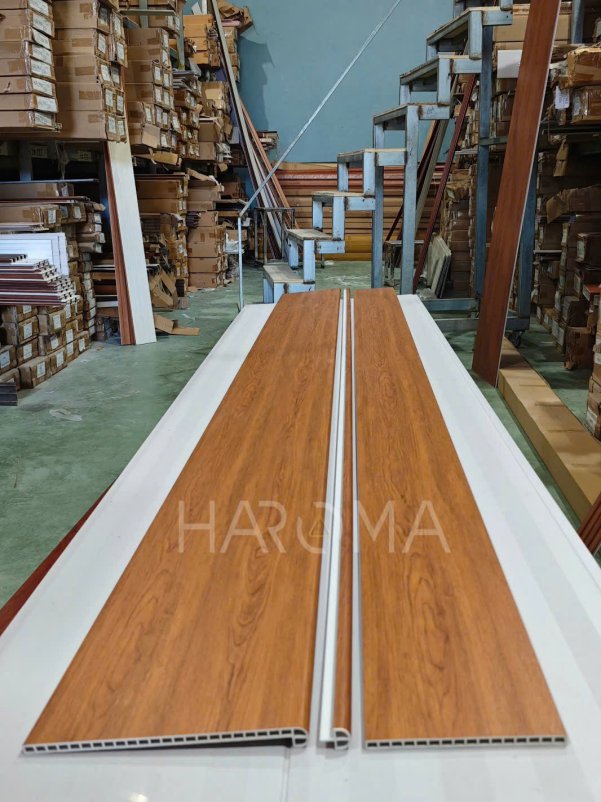 Bậc cầu thang nhựa giả gỗ Haroma